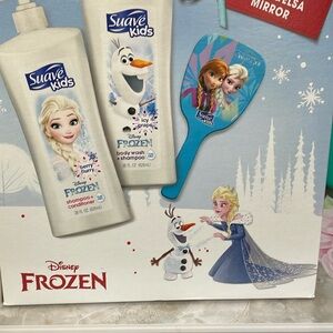 Disney Blue Bath & Body Set with Frozen Characters